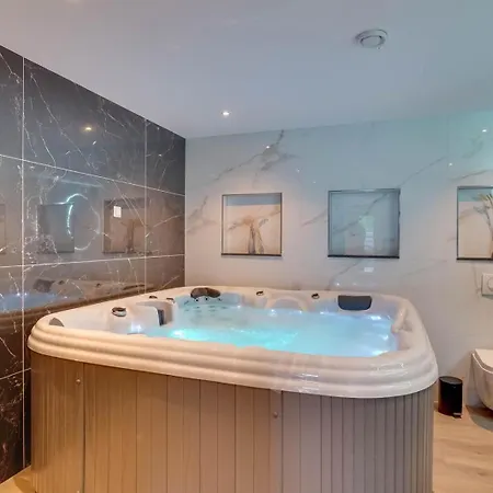 Luxueus Met Jacuzzi Apartmán