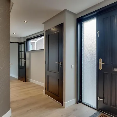 Apartmán Luxueus Met Jacuzzi
